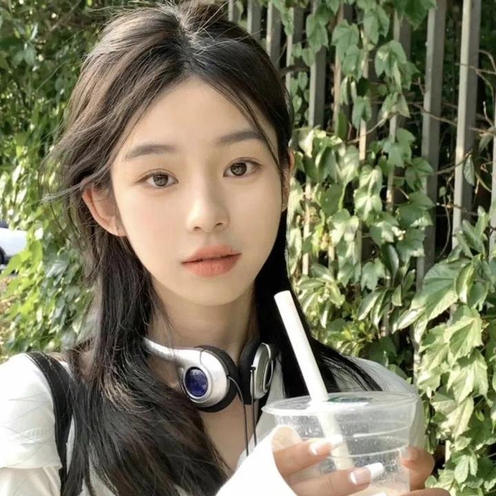 淘气小女巫第一季